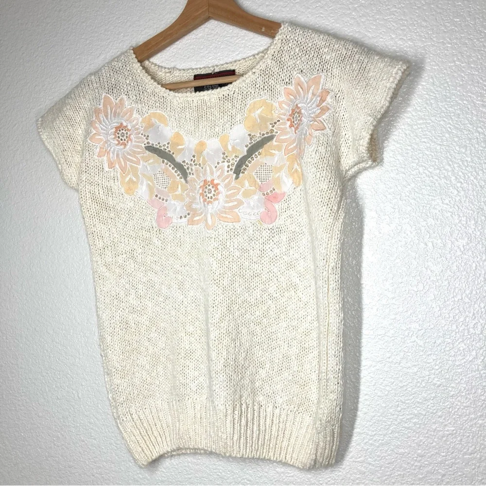 Vintage 80s Cottage Knit Short Sleeves Sweater Pastel Tones Floral Mervyn's